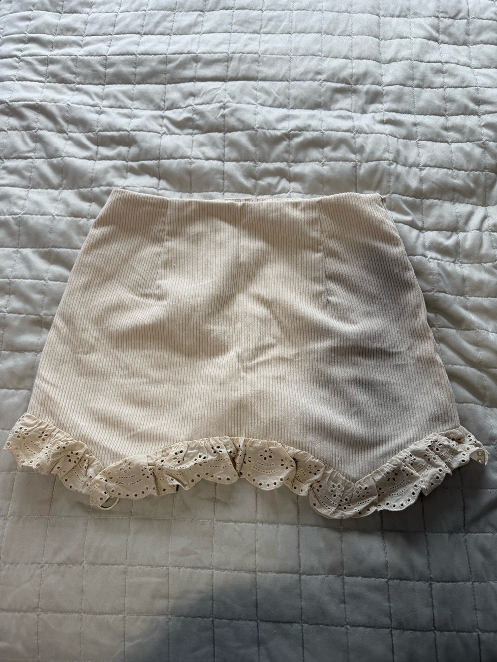 SHEIN MOD Lace-Up Ruffled Hem Skirt Size Large - Picture 3 of 4